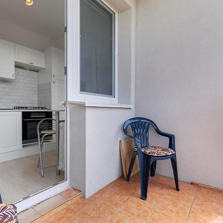 Apartment 20 Minutes From City Center W Netflix, Coffee Or Tea & Parking Bratislava Buitenkant foto